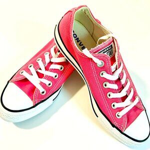 NEVER WORN Chuck Taylor All Star Canvas Low Top Shoes Womens 8